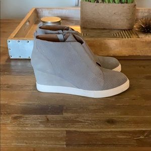 Bootie wedge tennis shoes♥️